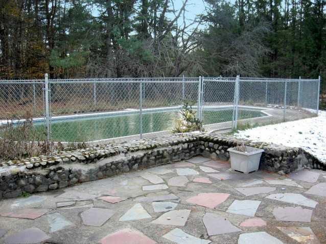 582 River Road North Anson, ME 04958 - Photo 7 of 26 Swimming Pool/Hot Tub/Sauna.