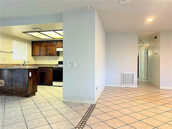 $2,595 | 41020 163rd Street East, Lancaster, CA 93535