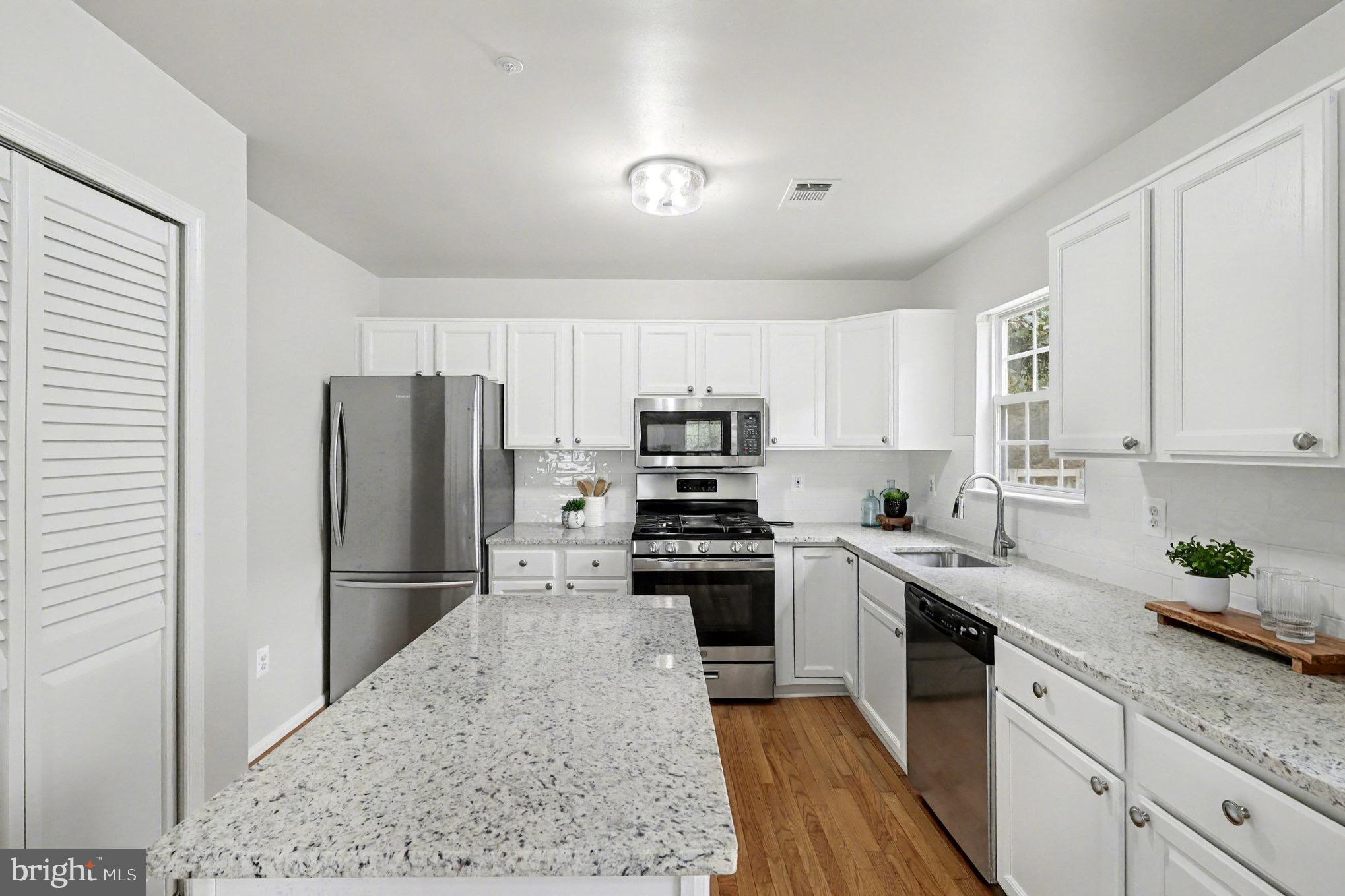 2000 Chita Court Temple Hills, MD 20748 - Photo 12 of 38