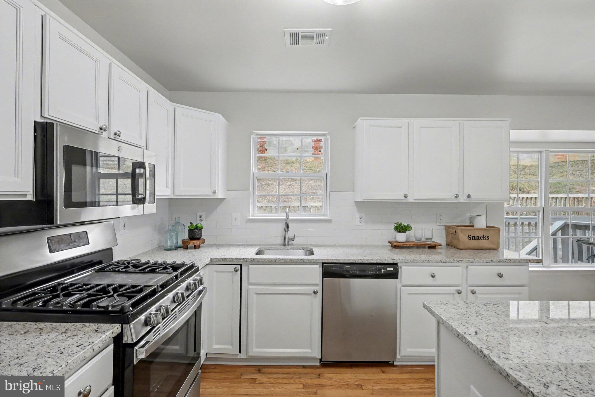 2000 Chita Court Temple Hills, MD 20748 - Photo 10 of 38