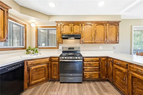 $449,000 | 19504 Dovetail Court, Tehachapi, CA 93561