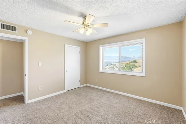 $449,000 | 19504 Dovetail Court, Tehachapi, CA 93561