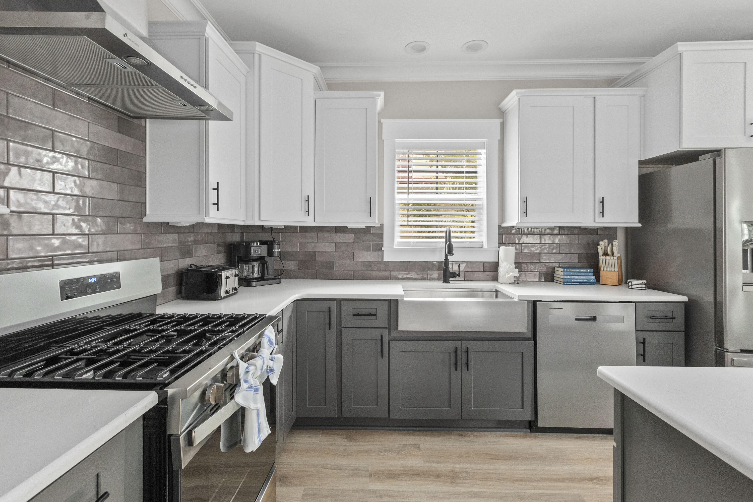 3506 Myrtle Street Edisto Island, SC 29438 - Photo 11 of 54 3506MyrtleSt-CasaVerdeMediaLLC12