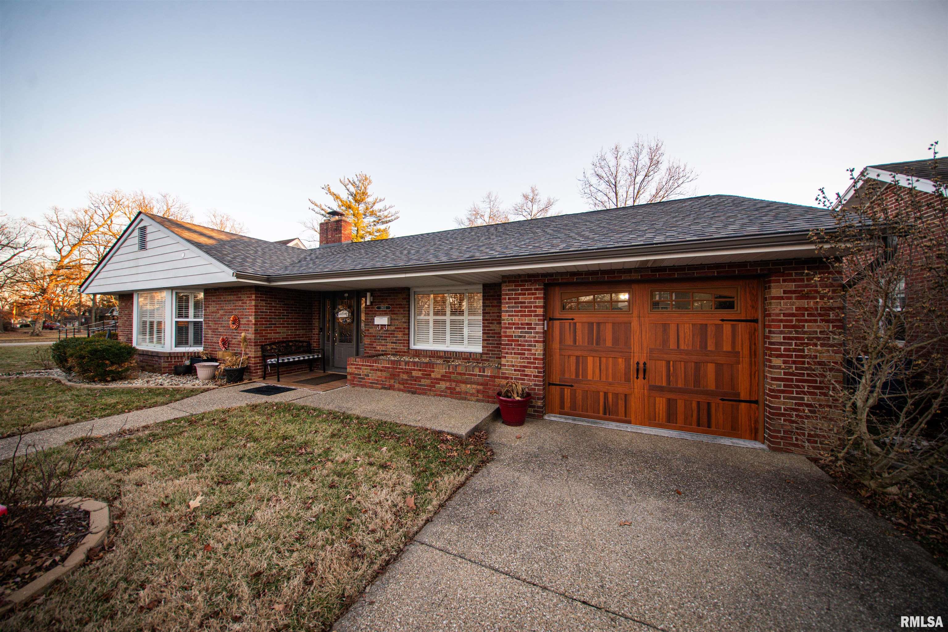 1903 East Richview Road Mount Vernon, IL 62864 - Photo 2 of 47 Gallery Image 2