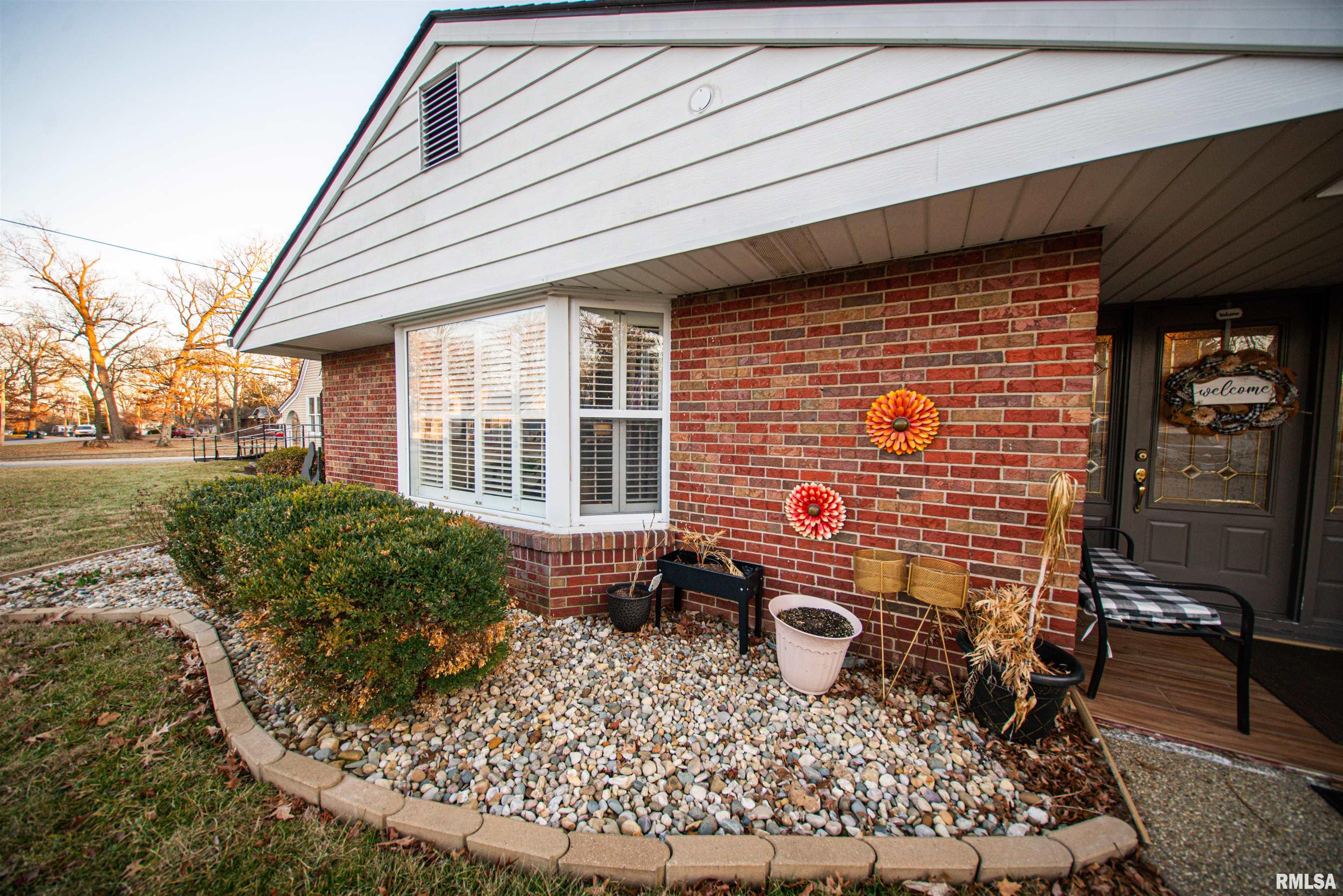 1903 East Richview Road Mount Vernon, IL 62864 - Photo 4 of 47 Gallery Image 4
