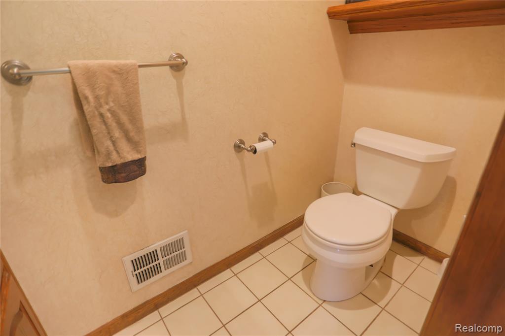 810 Box Canyon Court Rochester Hills, MI 48309 - Photo 29 of 53