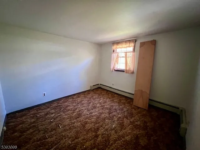 $599,999 | 195 River Lane, New Milford, NJ 07646