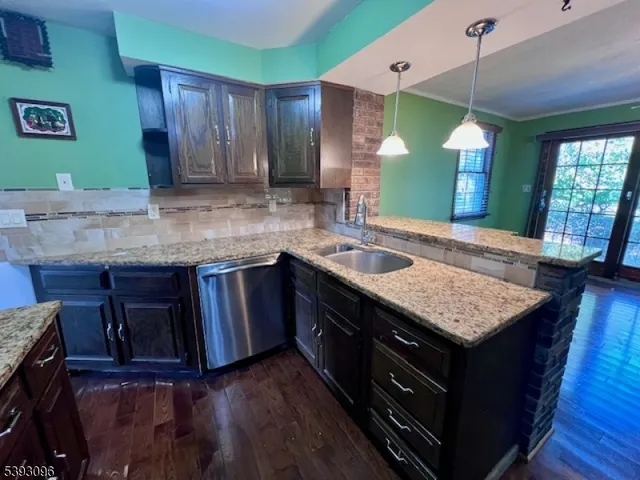 $599,999 | 195 River Lane, New Milford, NJ 07646