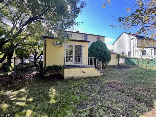 $599,999 | 195 River Lane, New Milford, NJ 07646