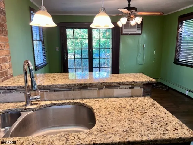 $599,999 | 195 River Lane, New Milford, NJ 07646