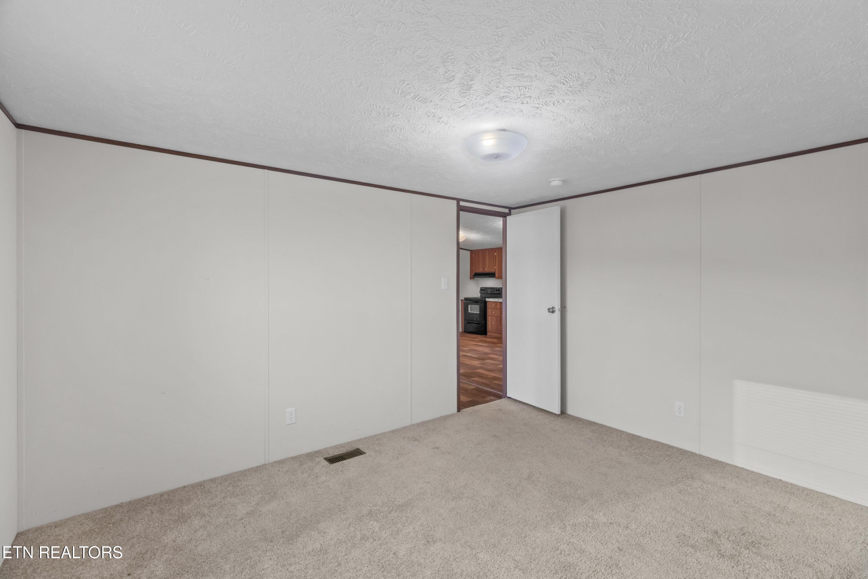 210 Blue Top Road Tazewell, TN 37879 - Photo 13 of 30 017-210BlueTopRoad-Tazewell-TN-37879-SMA