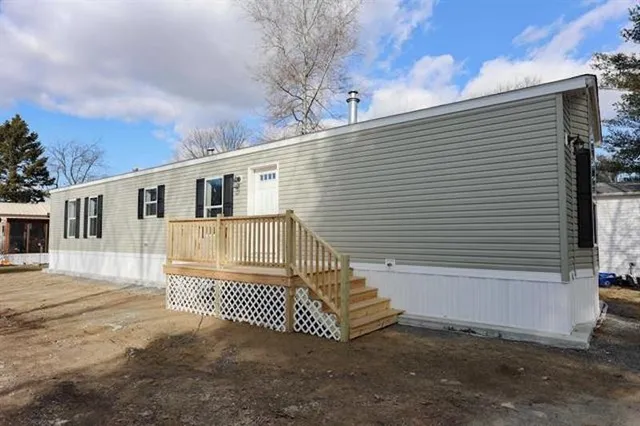 $159,900 | 33 Longbow Drive, Conway, NH 03860