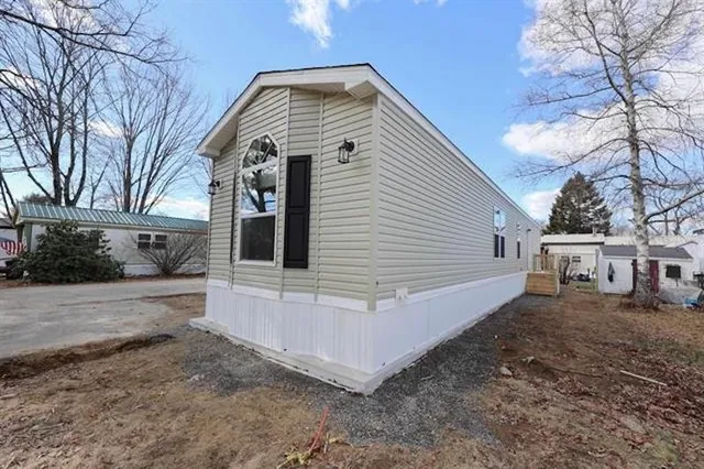 $159,900 | 33 Longbow Drive, Conway, NH 03860