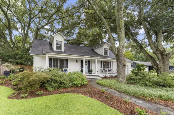 $1,475,000 | 1114 Meadowcroft Lane, Mount Pleasant, SC 29464
