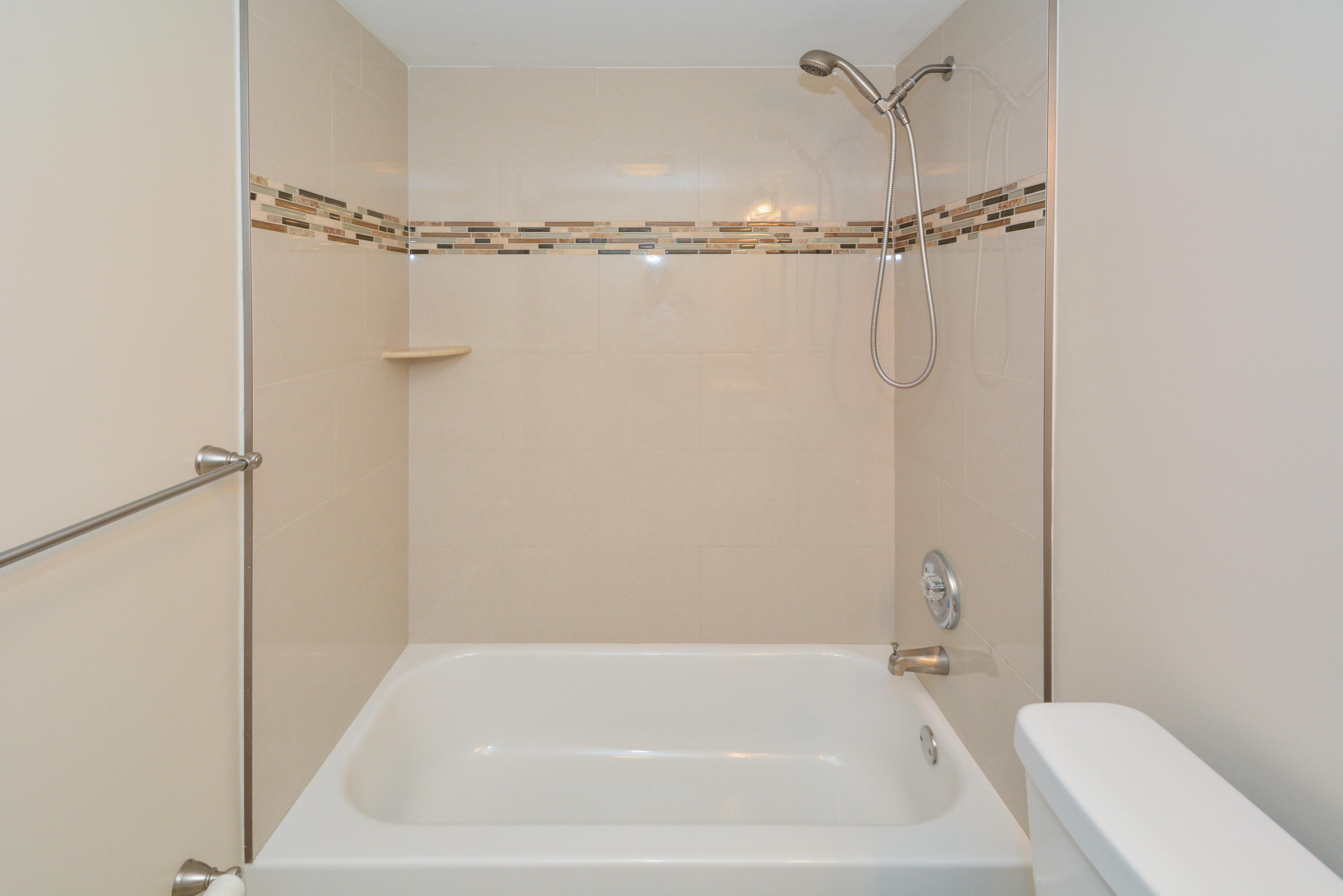 1251 Northwest 13th Street, Unit 436 Boca Raton, FL 33486 - Photo 11 of 17 1251 NW 13th St_#436_Cyndi Avant_20