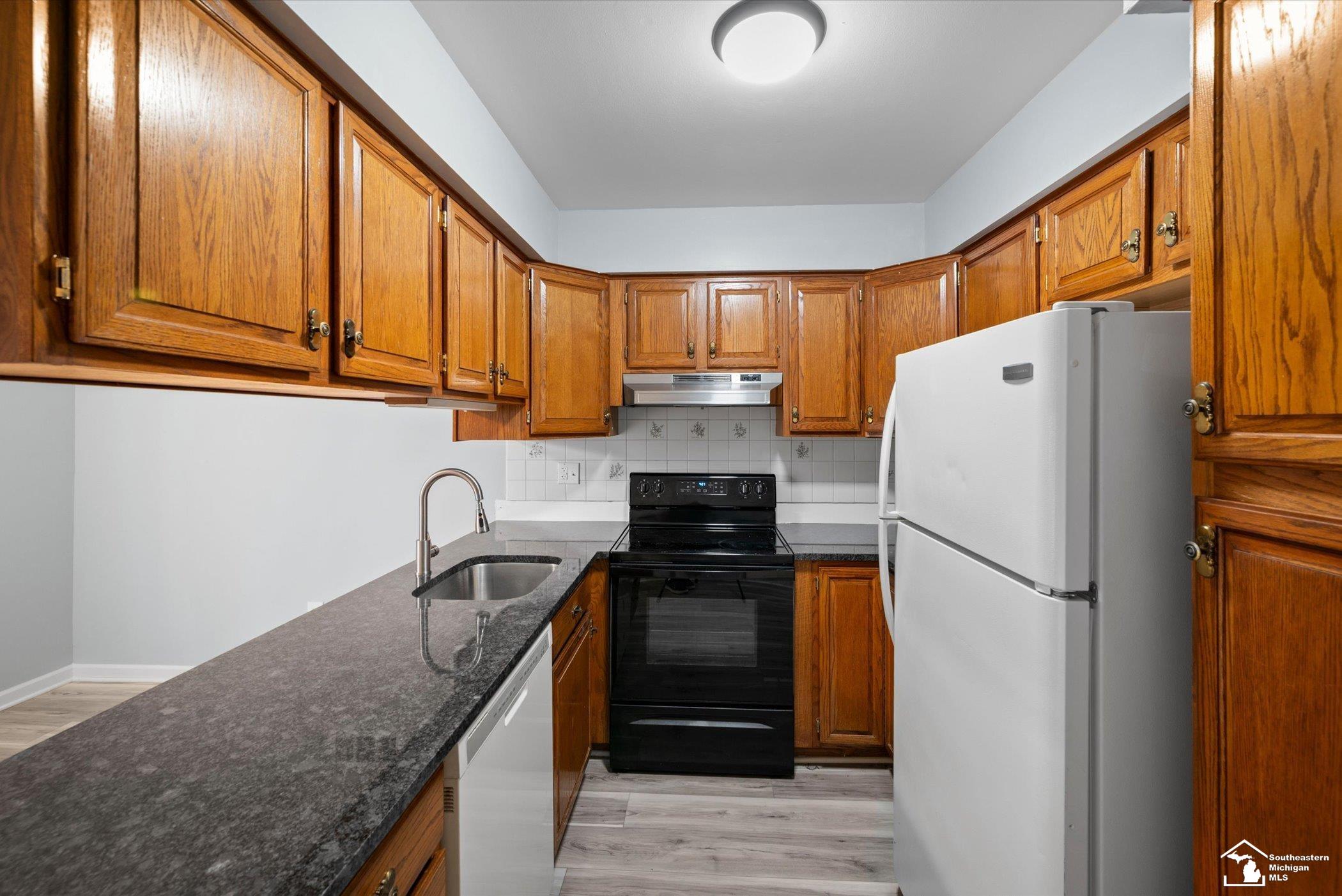 17400 Rudgate Street Southgate, MI 48195 - Photo 16 of 27