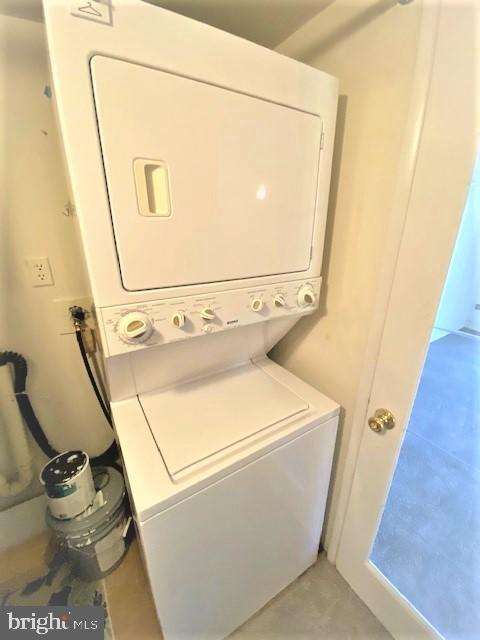 15070 Haslemere Court, Unit 262F Silver Spring, MD 20906 - Photo 15 of 31 WASHER & DRYER