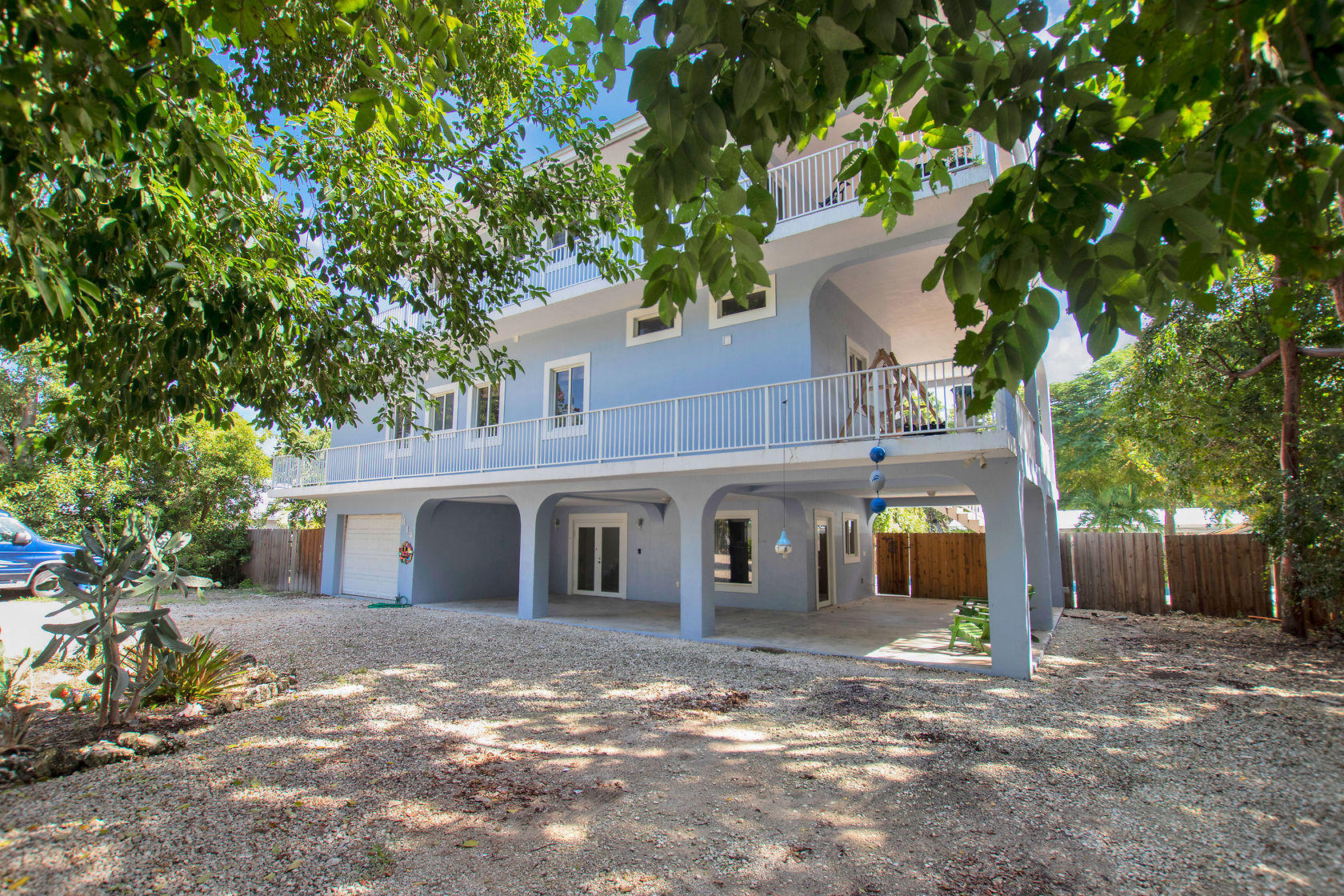 814 Madrid Road Key Largo, FL 33037 - Photo 1 of 40 virtual-tour-303023-47