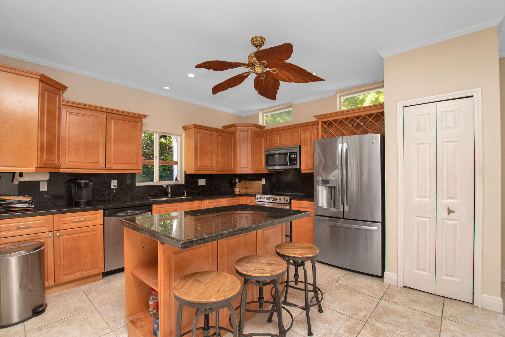 814 Madrid Road Key Largo, FL 33037 - Photo 17 of 40 virtual-tour-303023-09