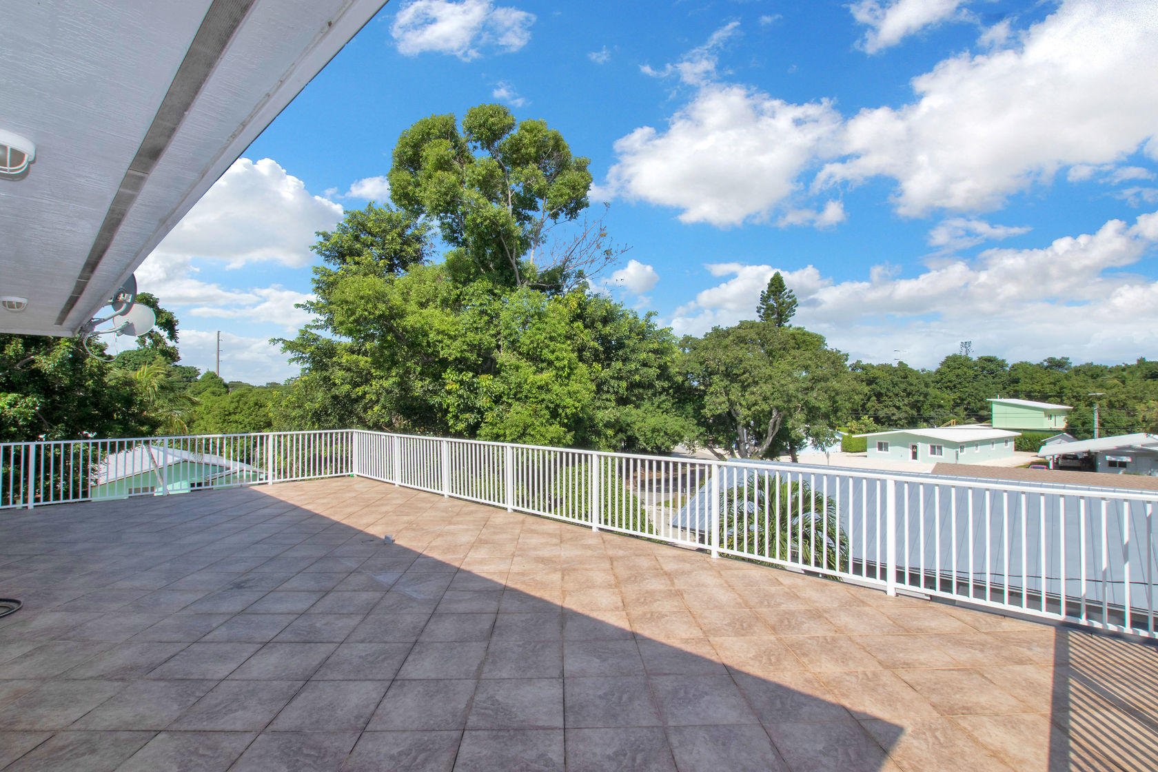 814 Madrid Road Key Largo, FL 33037 - Photo 33 of 40 virtual-tour-303023-33