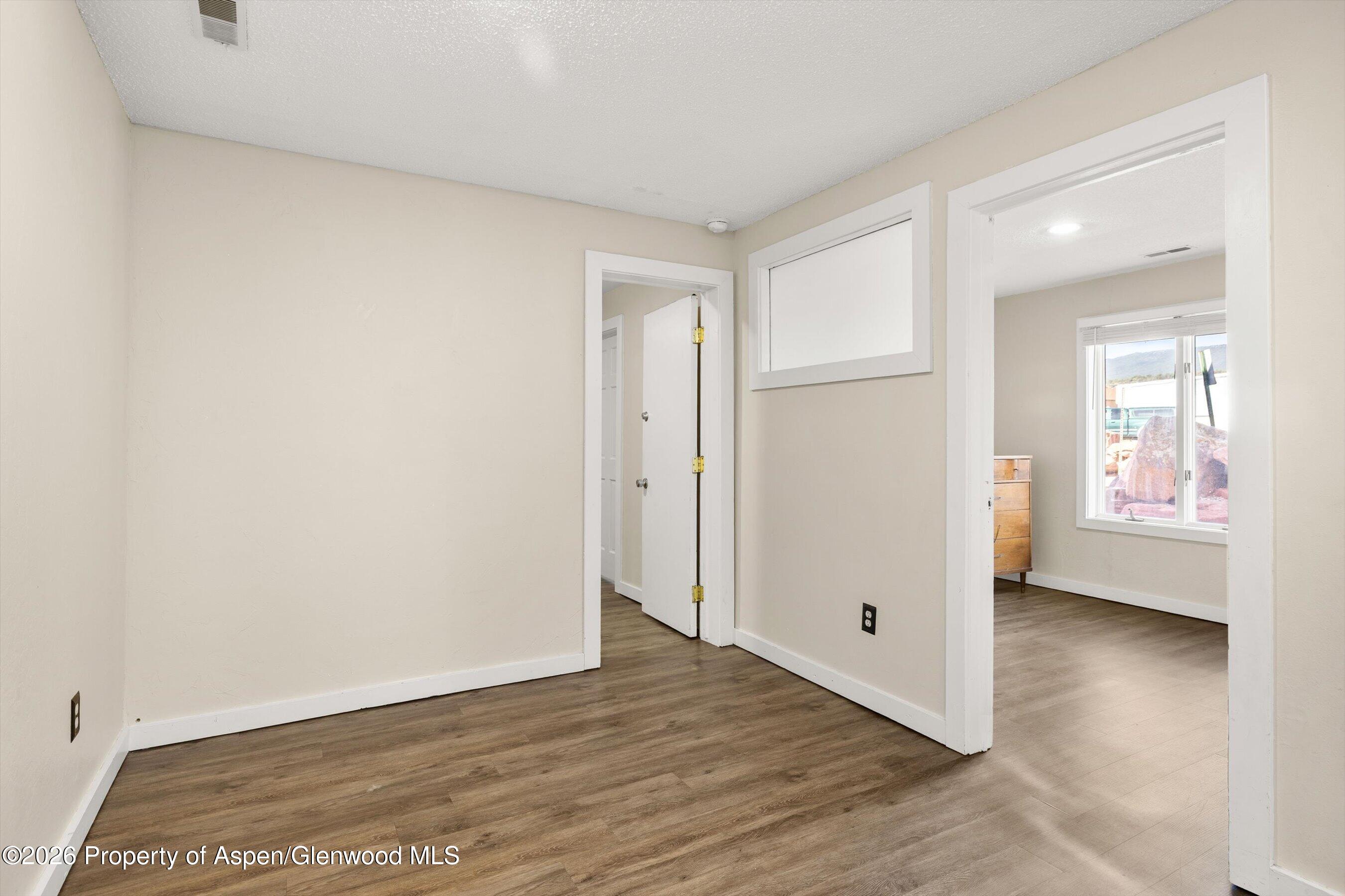 1101 Village Road, Unit LL3B Carbondale, CO 81623 - Photo 10 of 22 10-1101VillageRd_UnitLL3B_2606_2664