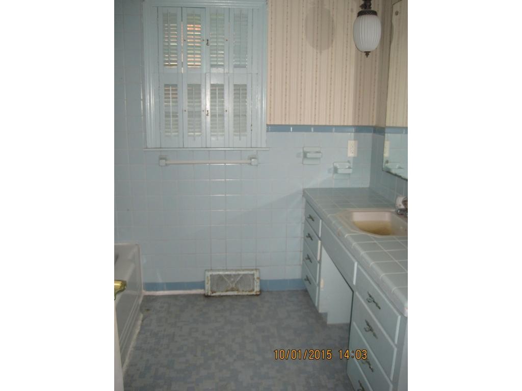 207 Friendly Road Burlington, NC 27217 - Photo 7 of 10 Gallery Image 7