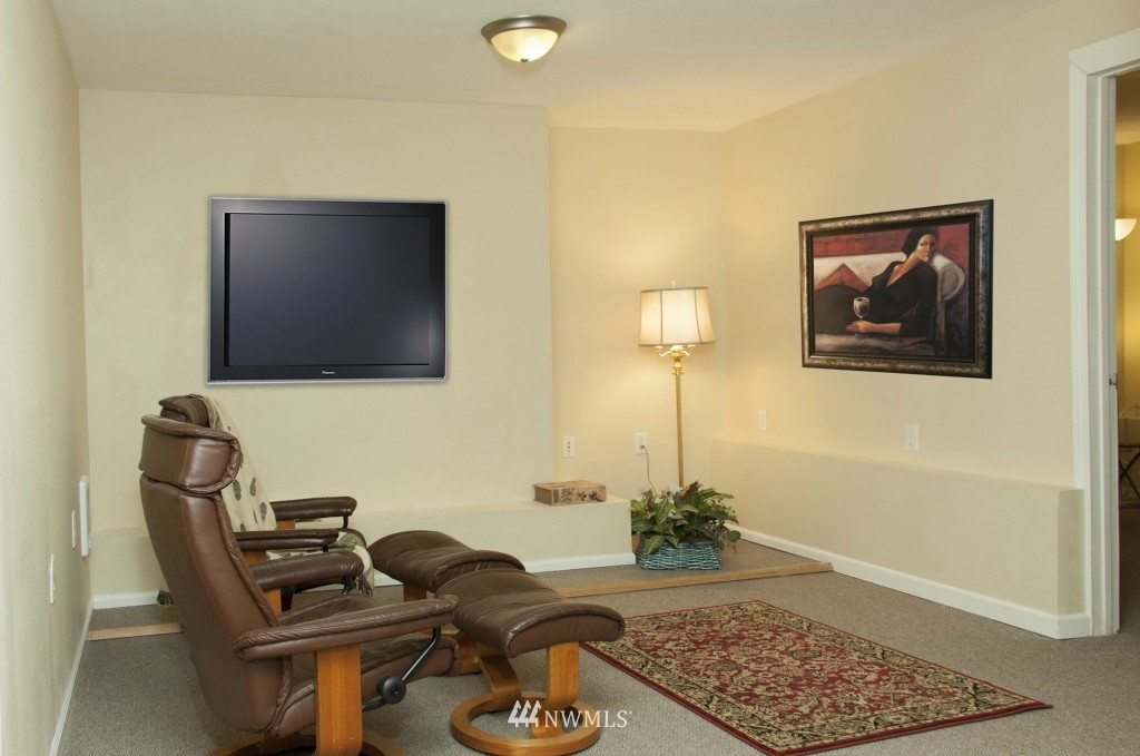 16623 Benson Road South Renton, WA 98055 - Photo 5 of 20 a room with a couch and potted plant