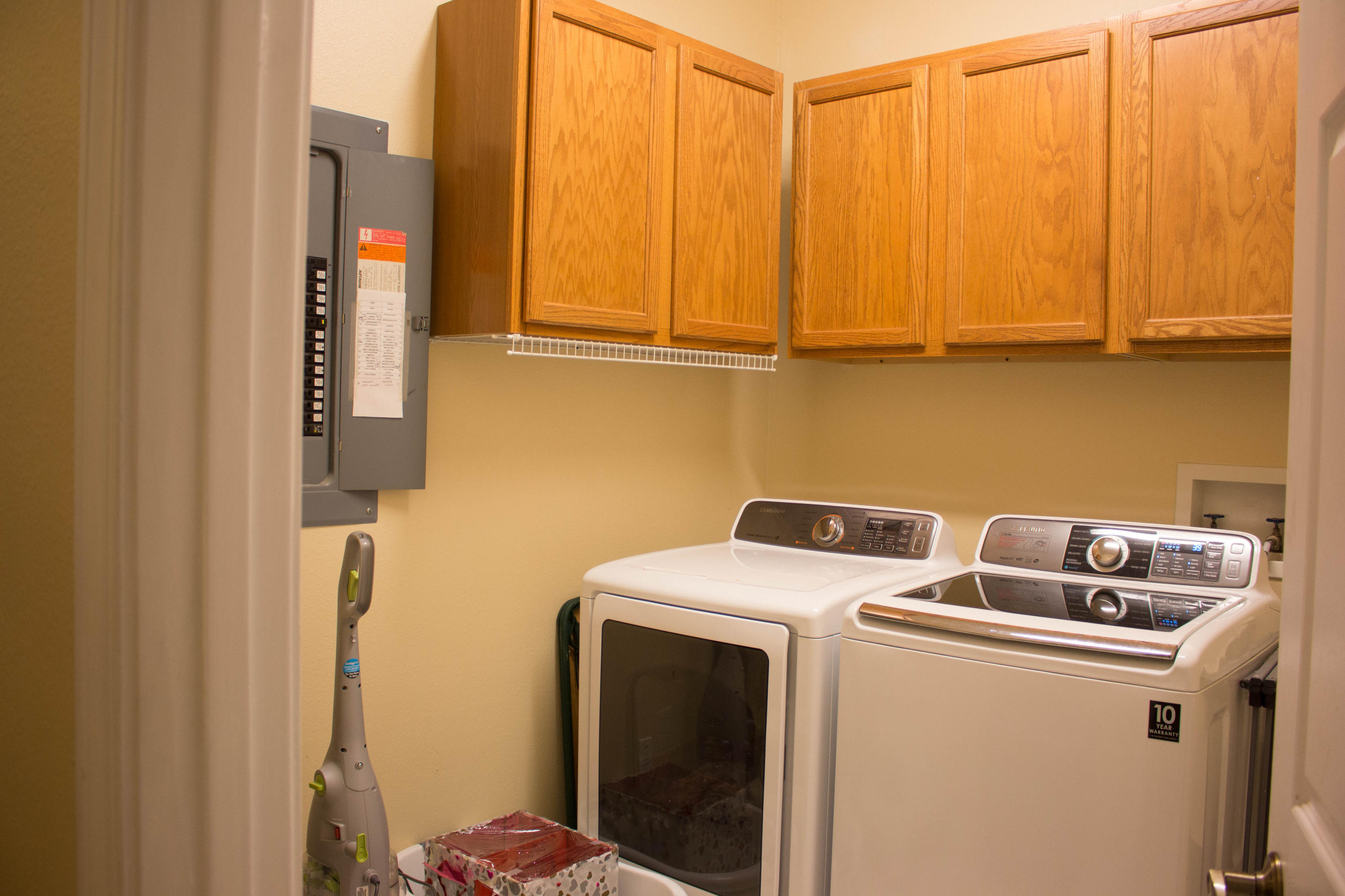 4454 Woodbridge Road Niceville, FL 32578 - Photo 14 of 27 Utility room