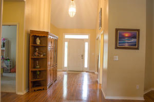 4454 Woodbridge Road Niceville, FL 32578 - Photo 15 of 27 Foyer to Front Door