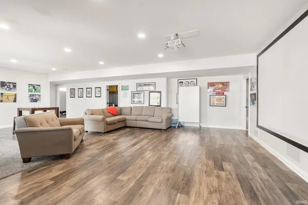 $1,150,000 | 40 Lane 283 Hamilton Lake, Hamilton, IN 46742