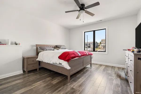 $1,150,000 | 40 Lane 283 Hamilton Lake, Hamilton, IN 46742