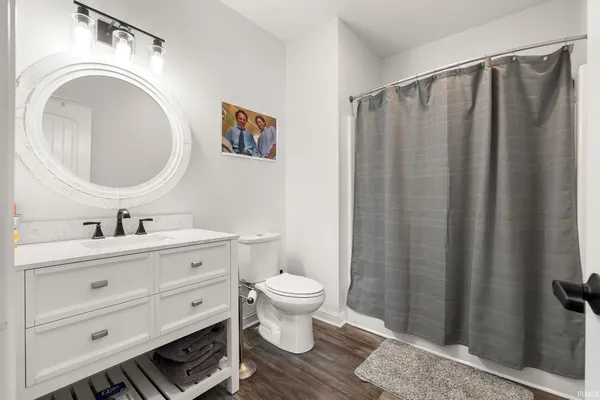 $1,150,000 | 40 Lane 283 Hamilton Lake, Hamilton, IN 46742