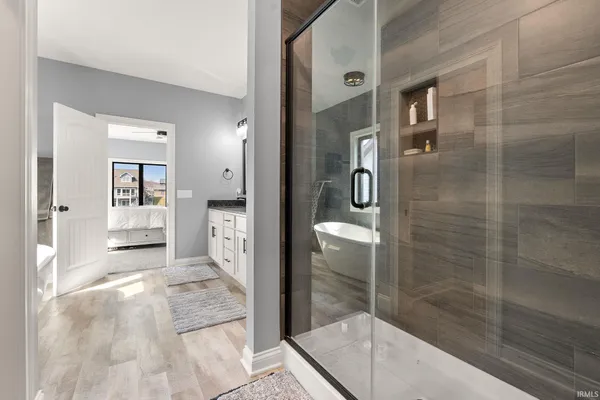 $1,150,000 | 40 Lane 283 Hamilton Lake, Hamilton, IN 46742