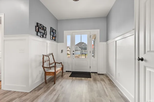 $1,150,000 | 40 Lane 283 Hamilton Lake, Hamilton, IN 46742