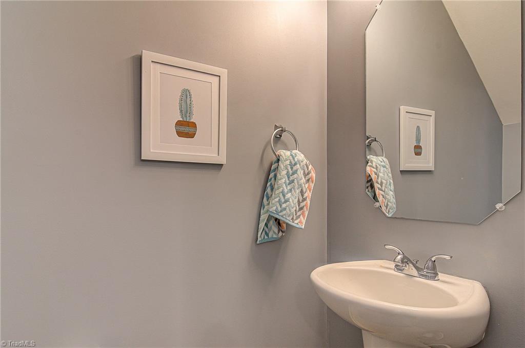 468 Ridgebrooke Drive High Point, NC 27265 - Photo 15 of 29 First floor half bath