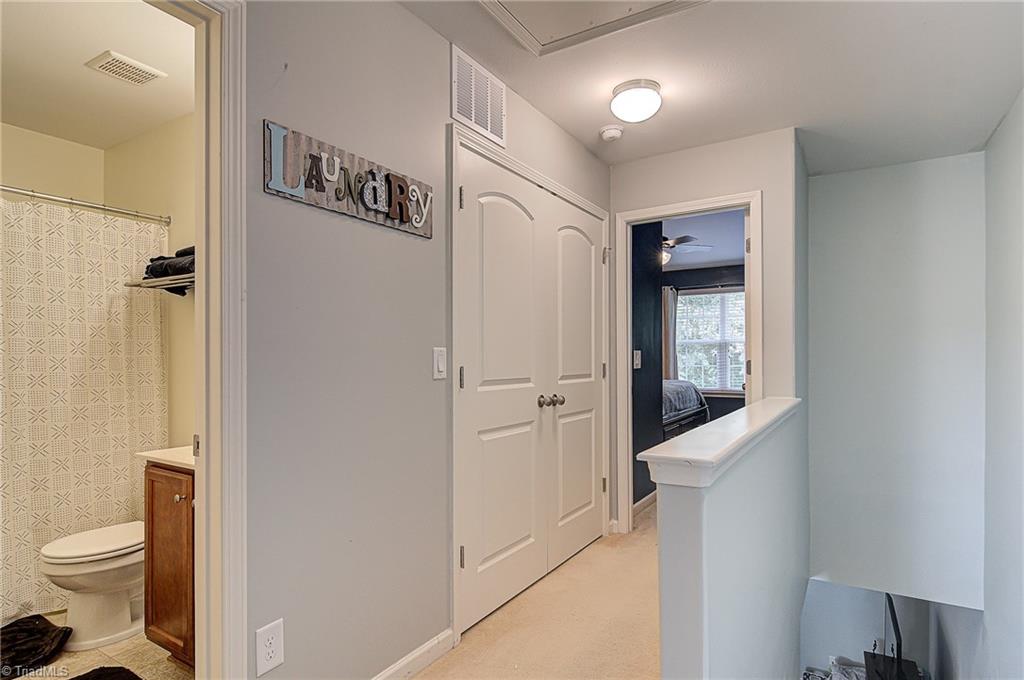 468 Ridgebrooke Drive High Point, NC 27265 - Photo 22 of 29 Full bath on upstairs hallway as well laundry room.