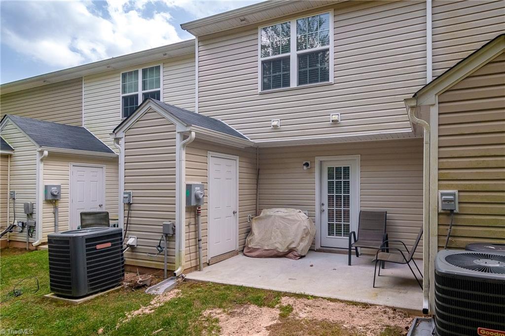 468 Ridgebrooke Drive High Point, NC 27265 - Photo 25 of 29 Patio with view of the attached storage shed