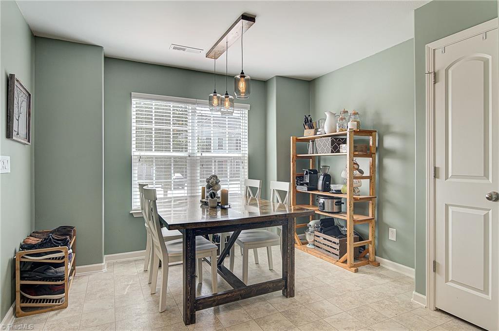 468 Ridgebrooke Drive High Point, NC 27265 - Photo 6 of 29 Eat in kitchen looks out onto front yard