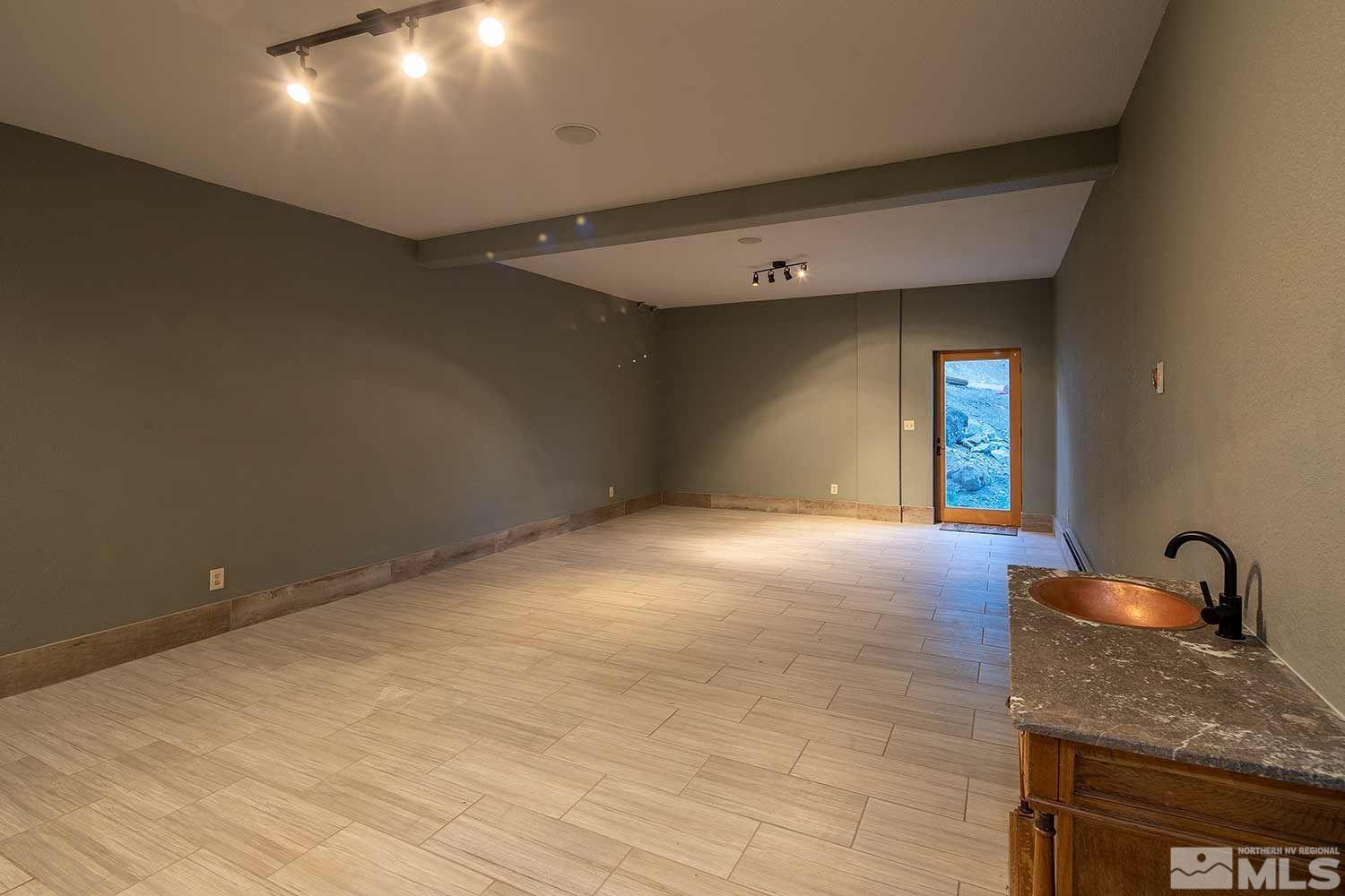 27200 Riverview Road Reno, NV 89521 - Photo 23 of 35 Photo 23