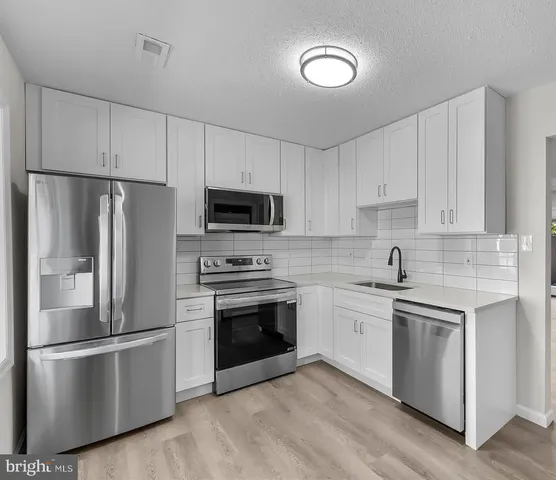 $2,700 | 8529 Englewood Court, Manassas Park, VA 20111