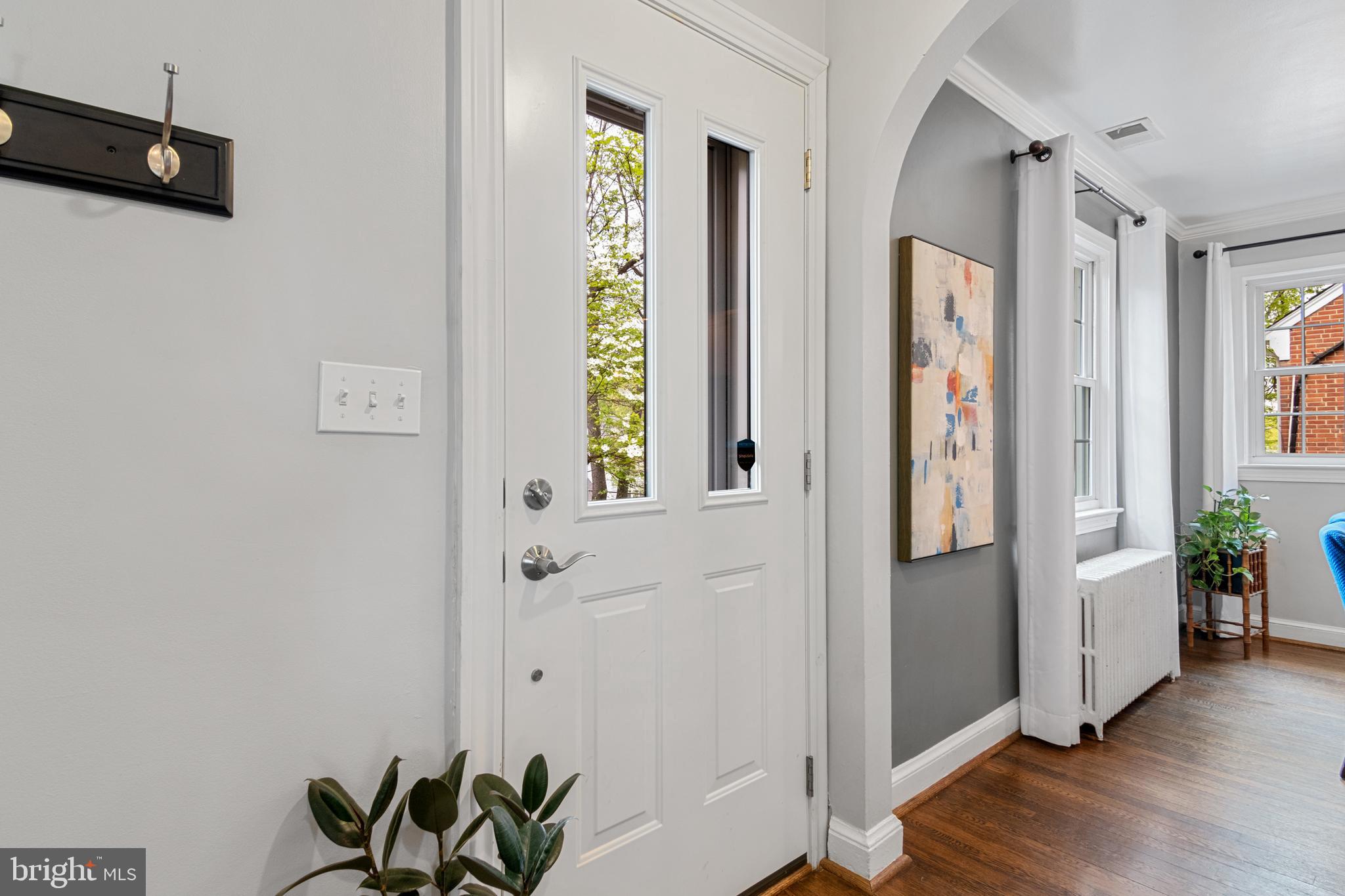 612 Ellsworth Drive Silver Spring, MD 20910 - Photo 5 of 43