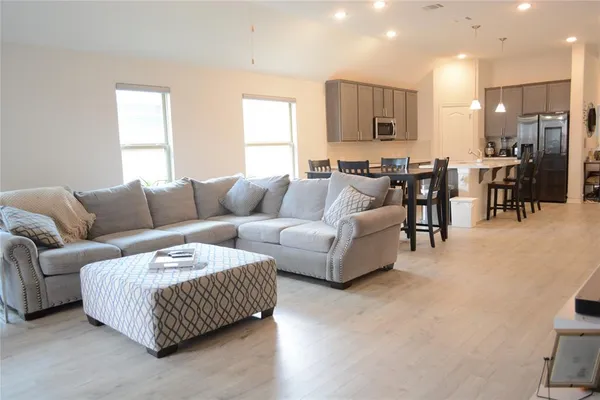 $2,800 | 11441 White River Drive, Aubrey, TX 76227