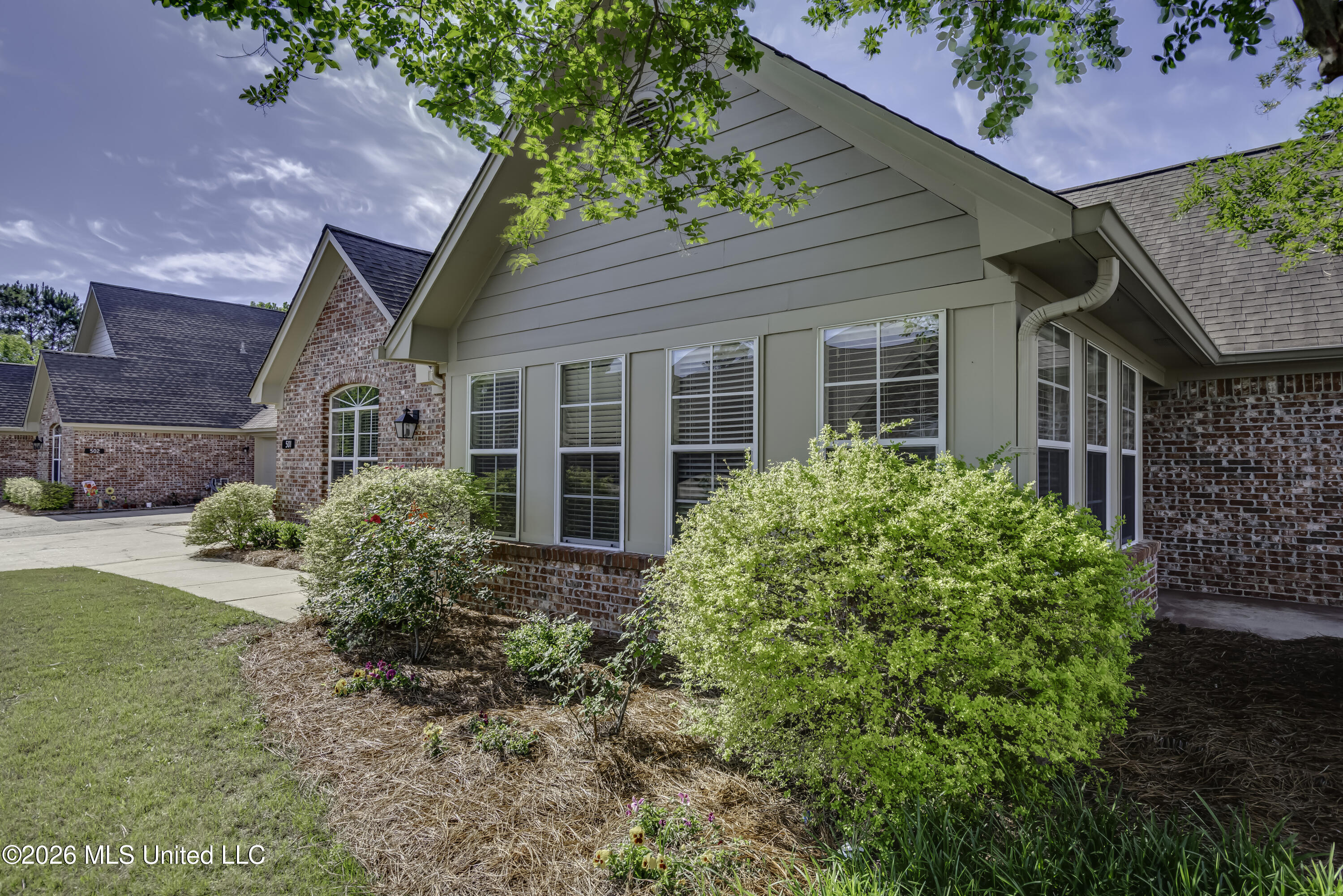 501 Charmant Place Ridgeland, MS 39157 - Photo 2 of 56 501 Charmont Pl--5