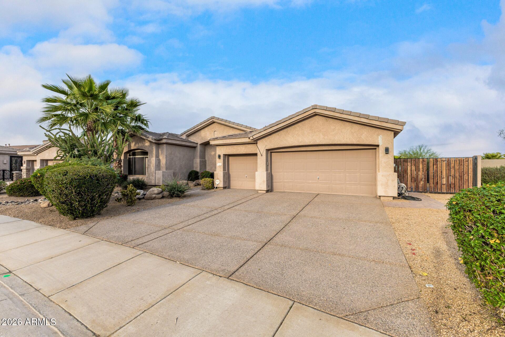 13318 West Coronado Road Goodyear, AZ 85395 - Photo 5 of 50 2