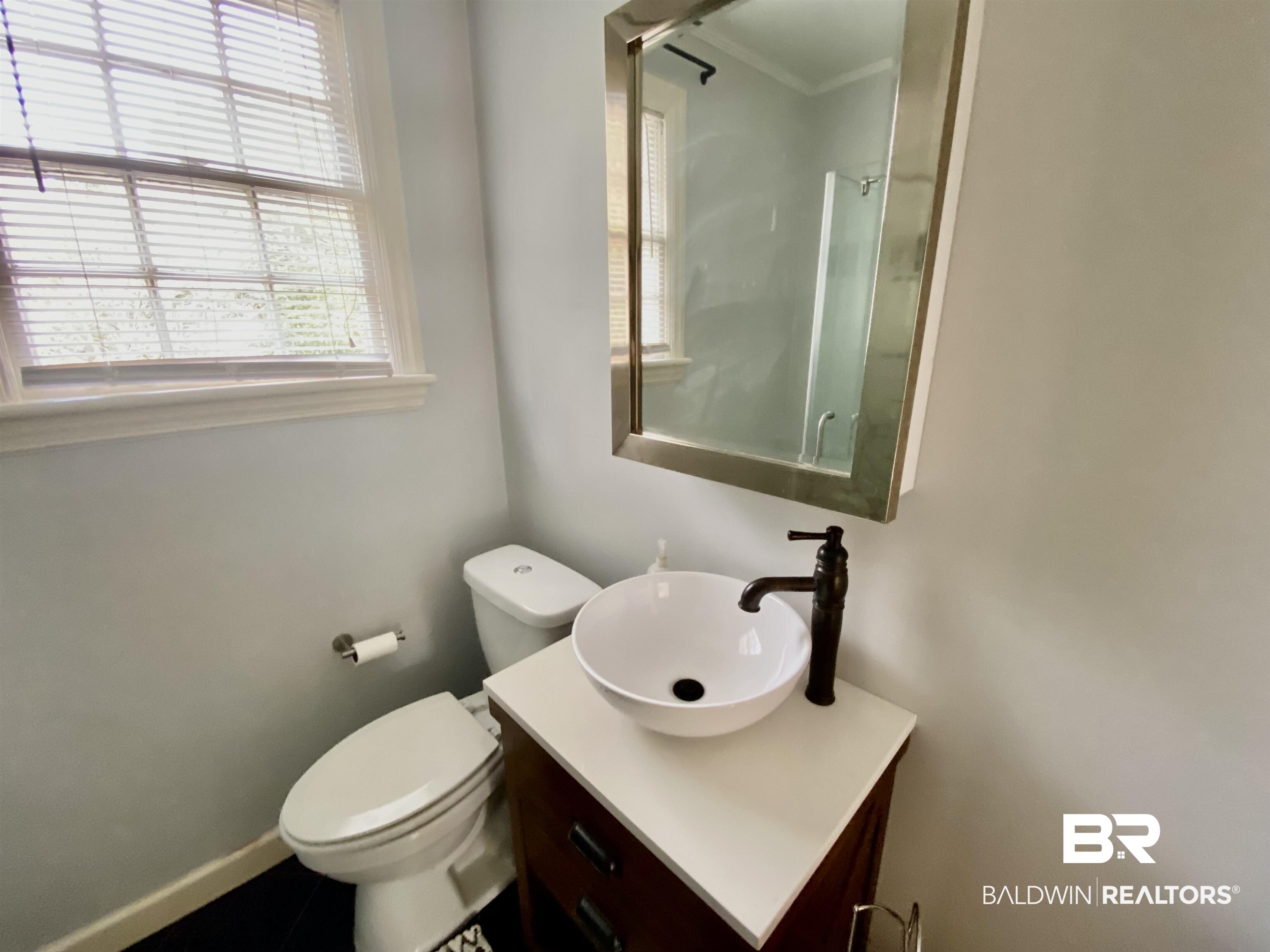 323 Pineview Lane Mobile, AL 36608 - Photo 10 of 19 Bathroom additional view
