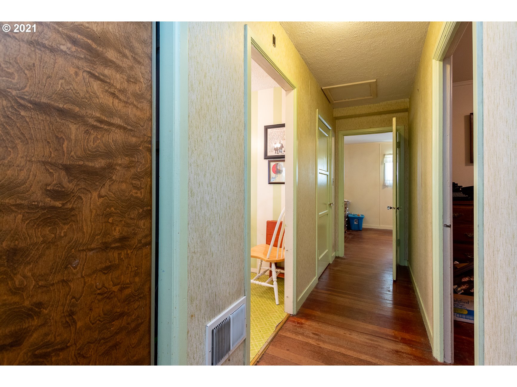 243 Park Street Riddle, OR 97469 - Photo 10 of 17