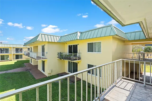 $185,000 | 505 Northwest 177th Street, Unit 243, Miami Gardens, FL 33169