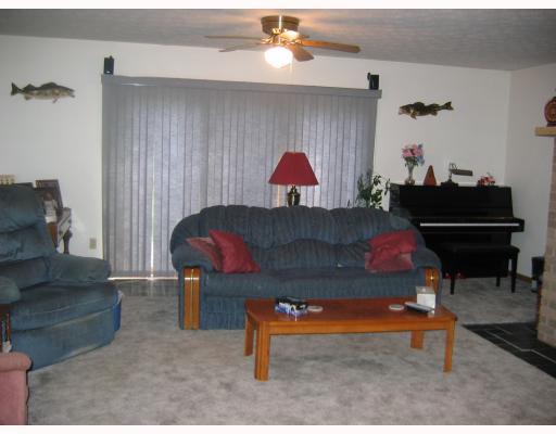 3550 Lee Run Road Hermitage, PA 16148 - Photo 8 of 18 Living Room.