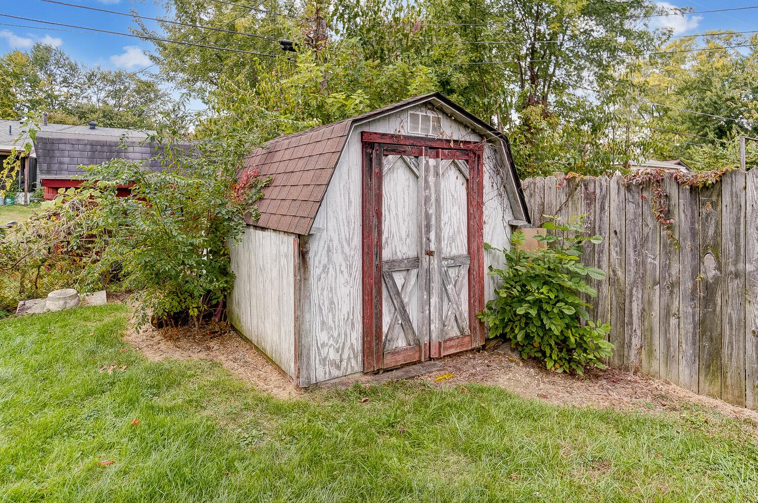 6507 Faircrest Road Columbus, OH 43229 - Photo 27 of 30 SHED