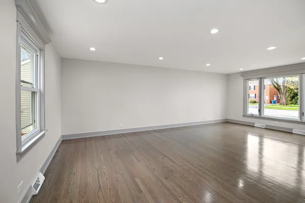 $619,900 | 797 Spring Road, Elmhurst, IL 60126